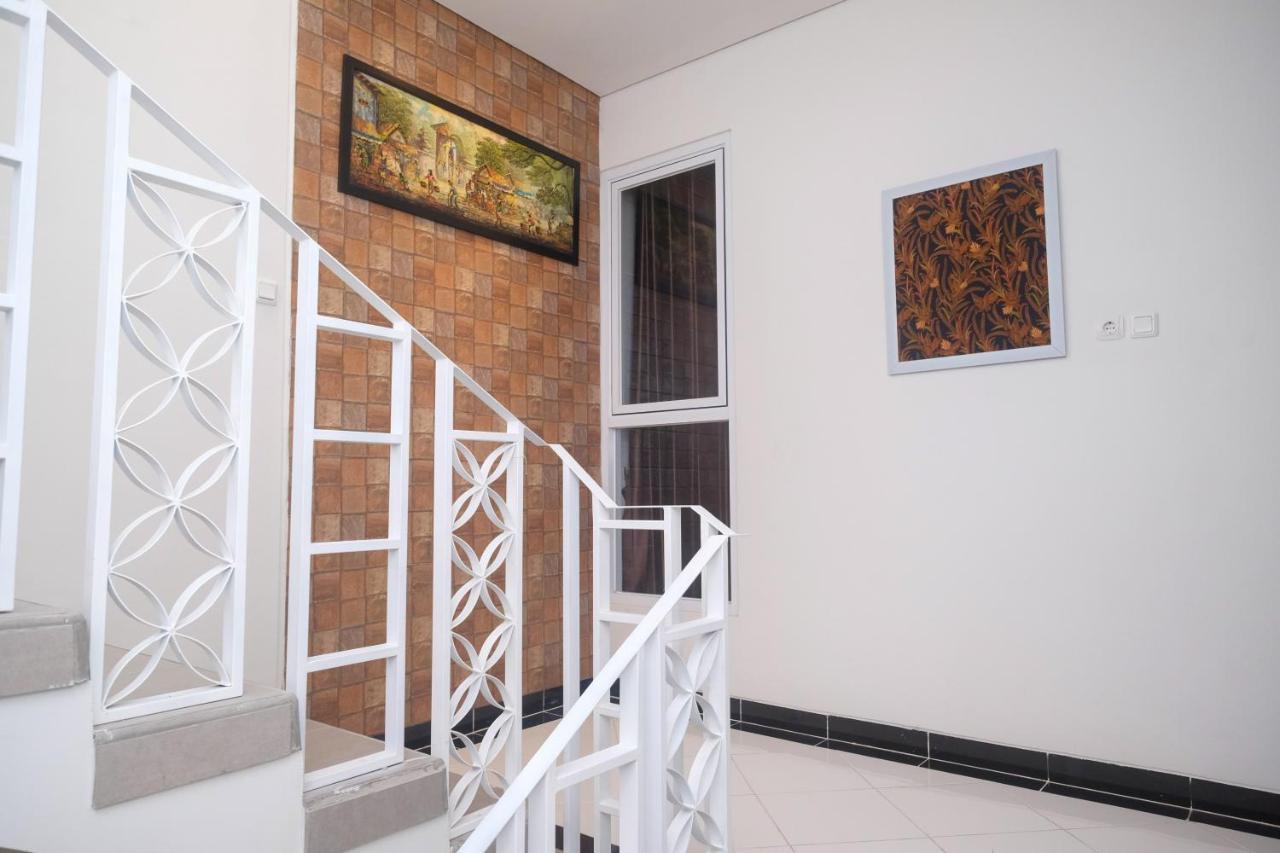 Reddoorz Syariah @ Tlogosari Semarang Hotel Alastuwo Exterior photo